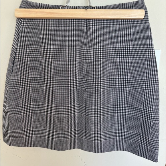 Wilfred Plaid Mini Skirt with Pockets - Picture 2 of 7